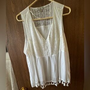 live and let live white floral sleeveless eyelet v-neck tunic top women’s XL